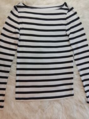 Striped Long Sleeve Top in Black & White
